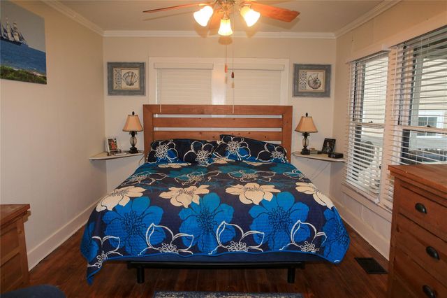 1020 Broadway Street, Galveston, TX 77550