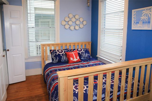 1020 Broadway Street, Galveston, TX 77550
