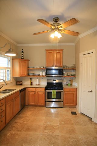 1020 Broadway Street, Galveston, TX 77550