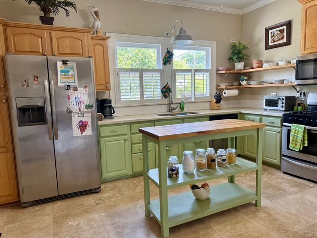 1020 Broadway Street, Galveston, TX 77550
