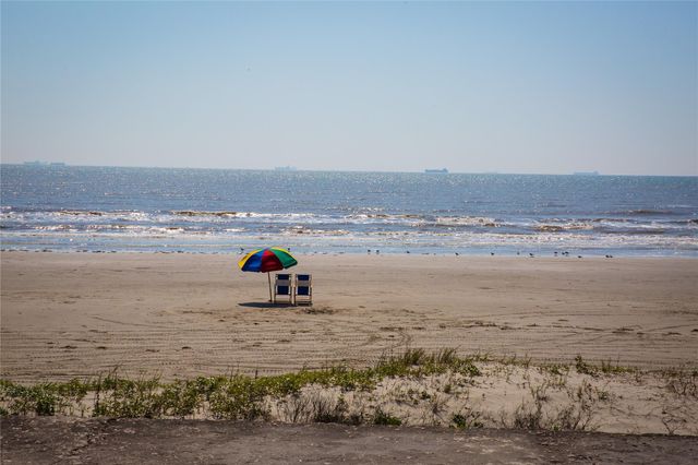 1020 Broadway Street, Galveston, TX 77550