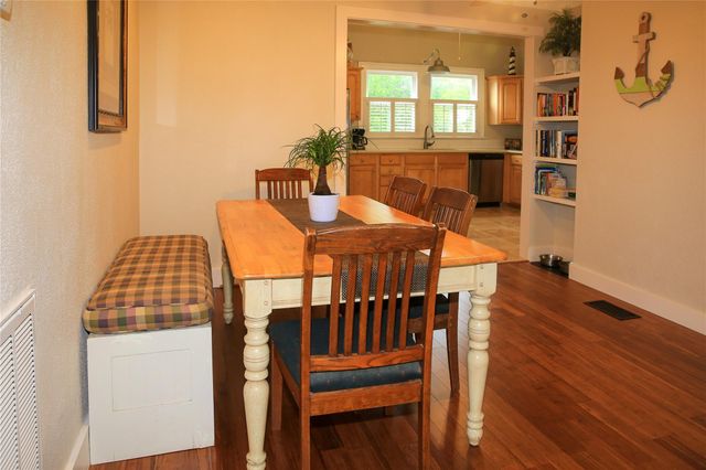 1020 Broadway Street, Galveston, TX 77550