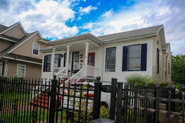 1020 Broadway Street, Galveston, TX 77550