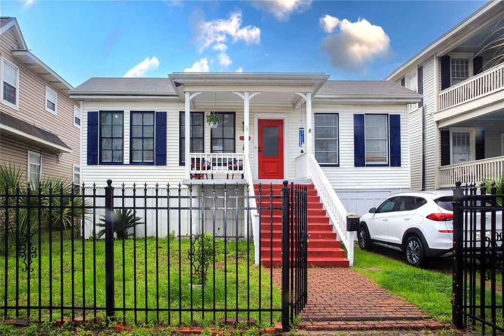 1020 Broadway Street, Galveston, TX 77550
