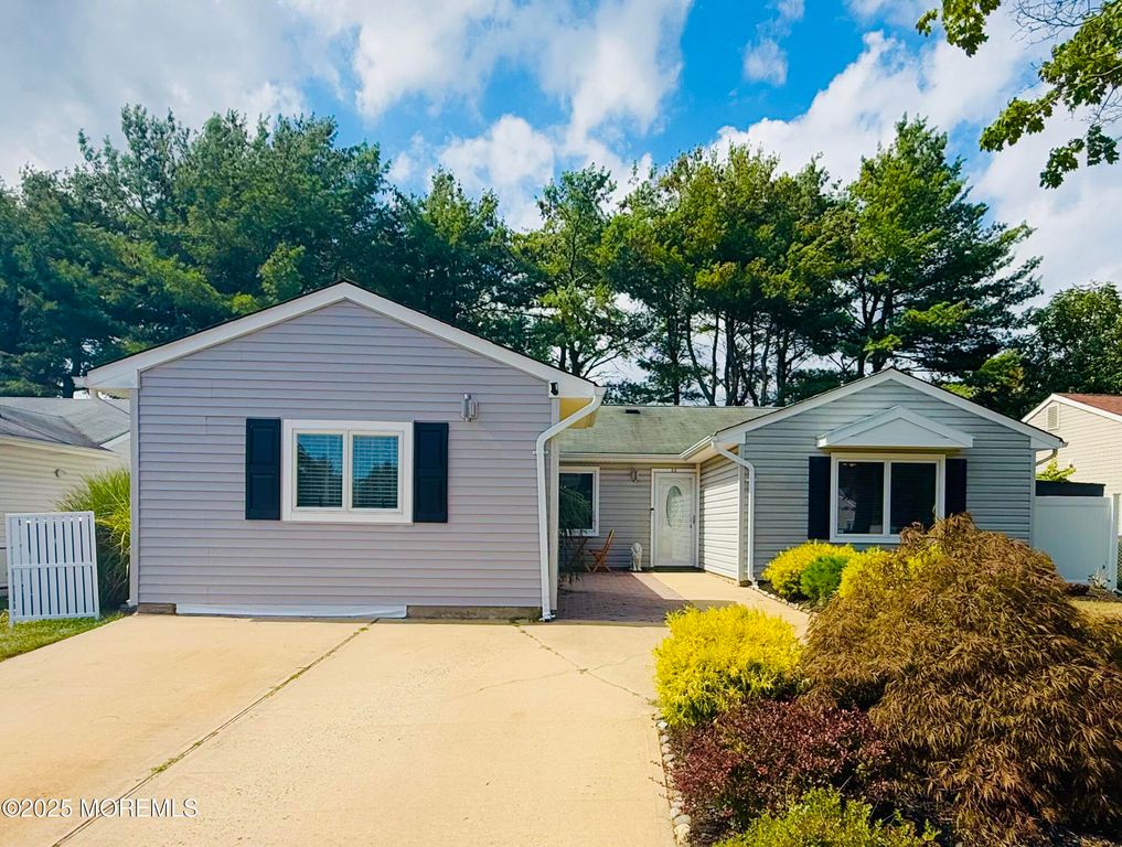 20 Long Road, Freehold, NJ 07728
