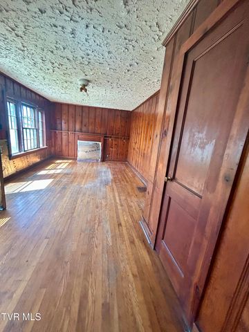 3578 West Market Street, Johnson City, TN 37604