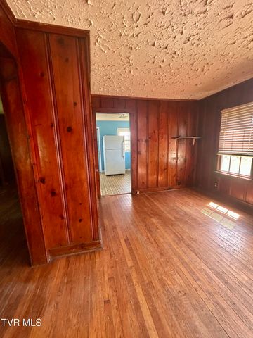 3578 West Market Street, Johnson City, TN 37604