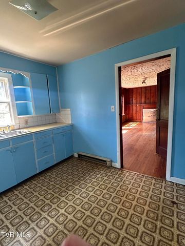 3578 West Market Street, Johnson City, TN 37604