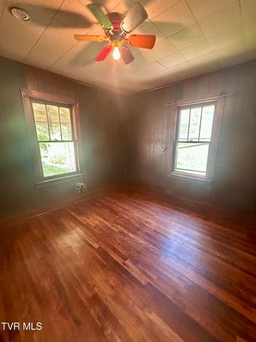 3578 West Market Street, Johnson City, TN 37604