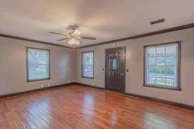 701 N Duke Street, Lafayette, GA 30728