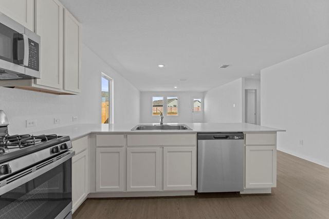 137 Alameda DR, Fredericksburg, TX 78624