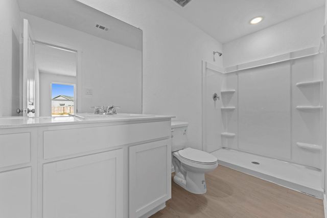 137 Alameda DR, Fredericksburg, TX 78624
