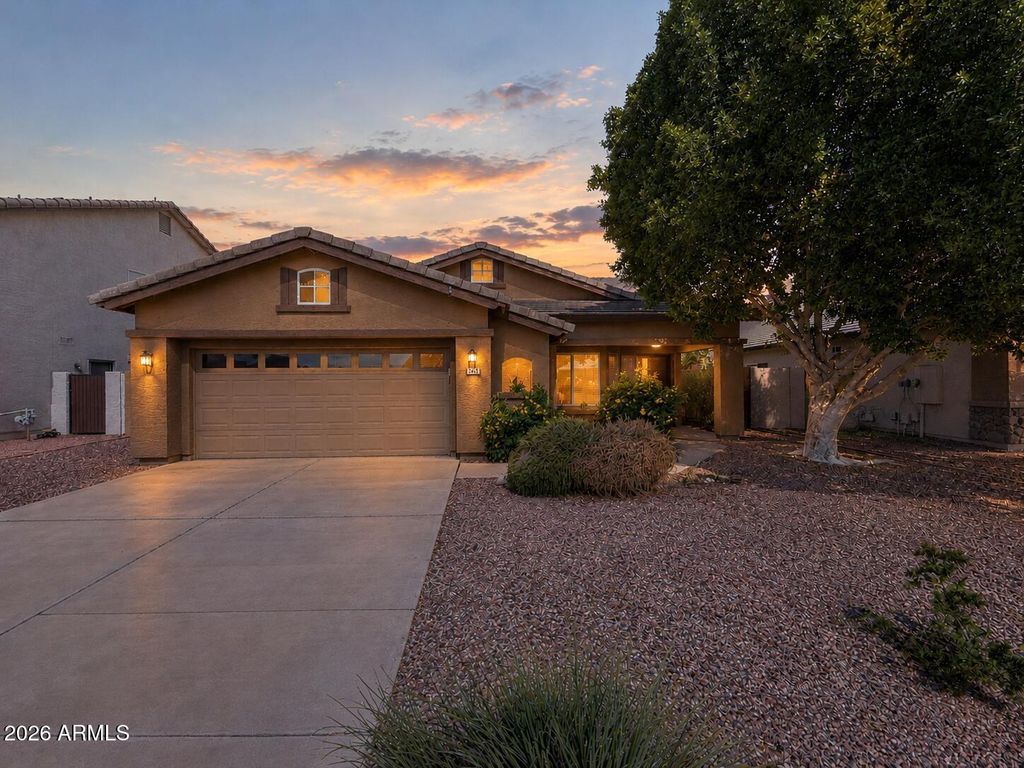 8118 W HARMONY Lane, Peoria, AZ 85382 — exterior