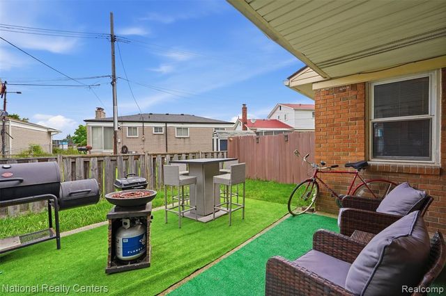 8345 Sirron Street, Detroit, MI 48234