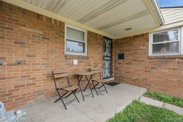 8345 Sirron Street, Detroit, MI 48234