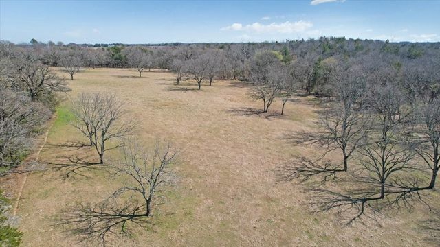 1966 County Road 2980, Windom, TX 75492