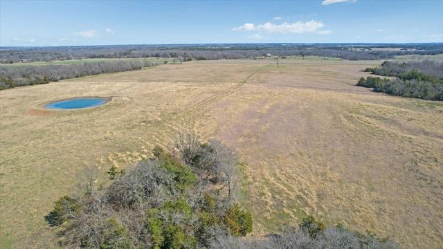 1966 County Road 2980, Windom, TX 75492