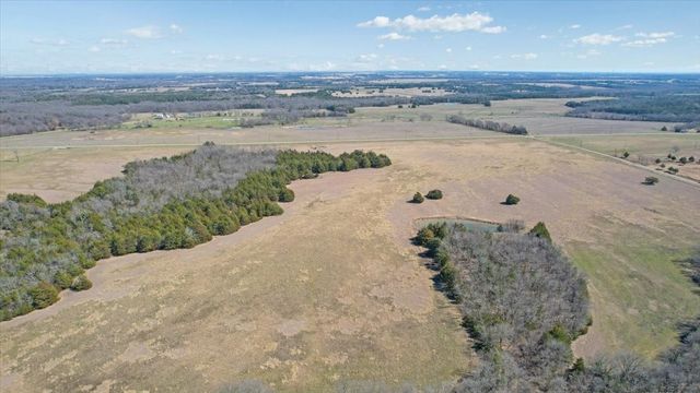 1966 County Road 2980, Windom, TX 75492