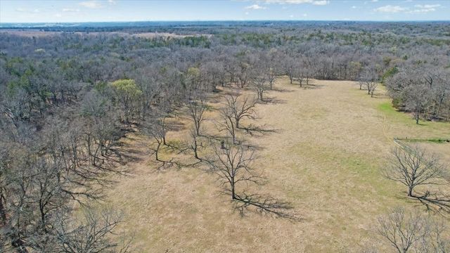 1966 County Road 2980, Windom, TX 75492