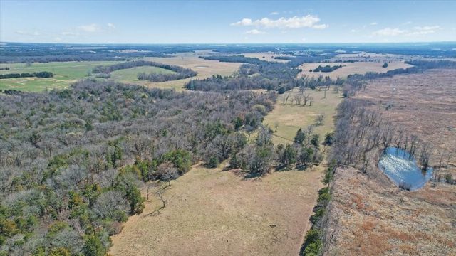 1966 County Road 2980, Windom, TX 75492