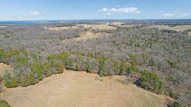 1966 County Road 2980, Windom, TX 75492