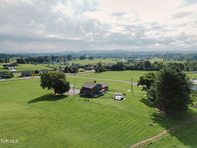 675 A A Deakins Road, Jonesborough, TN 37659