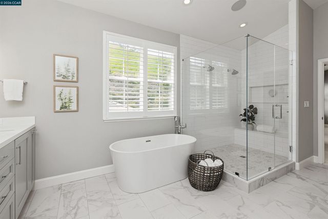 1536 Serafix Rd, Alamo, CA 94507