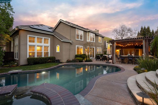 1536 Serafix Rd, Alamo, CA 94507