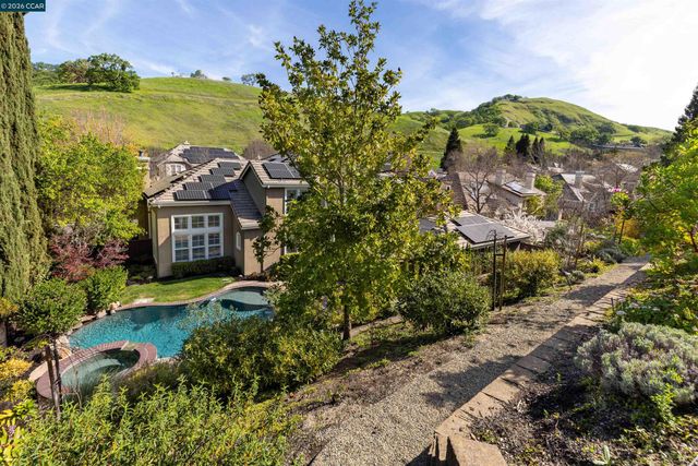 1536 Serafix Rd, Alamo, CA 94507