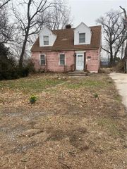 2825 Gerson Avenue, Godfrey, IL 62035