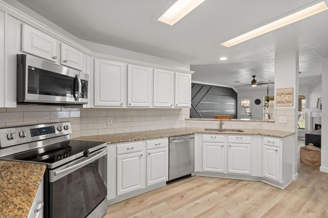 14526 Chestnut Falls Drive, Cypress, TX 77433