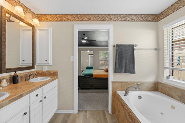 14526 Chestnut Falls Drive, Cypress, TX 77433