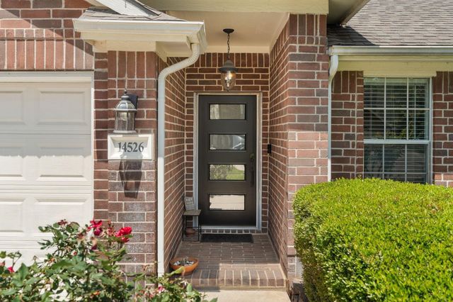 14526 Chestnut Falls Drive, Cypress, TX 77433