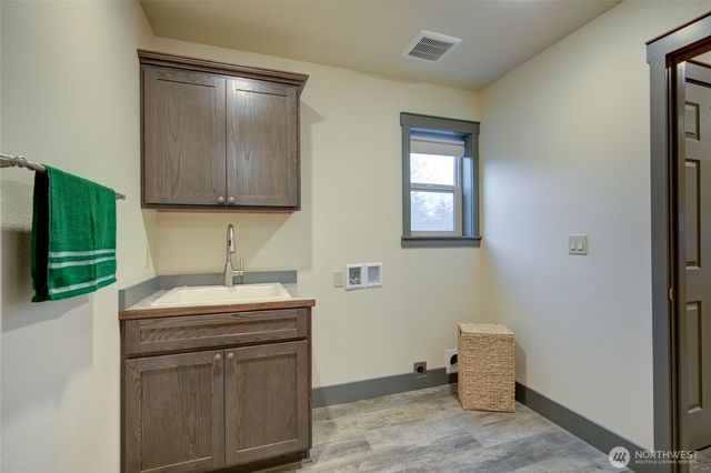 415 Olympic View Avenue NE, Ocean Shores, WA 98569