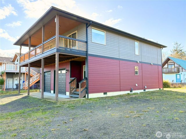 415 Olympic View Avenue NE, Ocean Shores, WA 98569