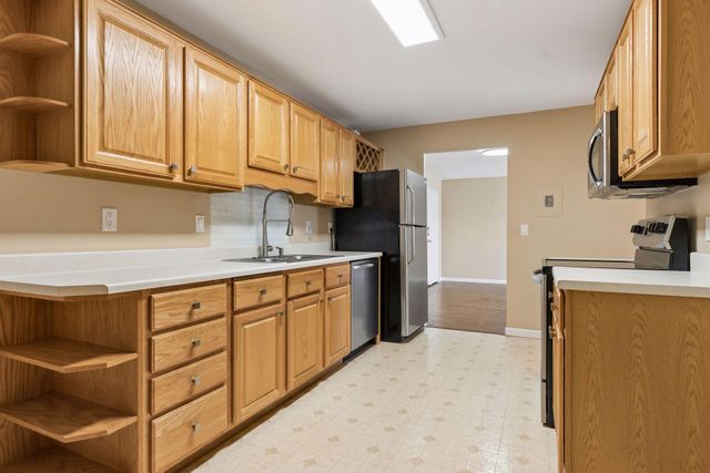 6450 York Avenue S 510, Edina, MN 55435