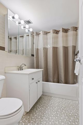 6450 York Avenue S 510, Edina, MN 55435
