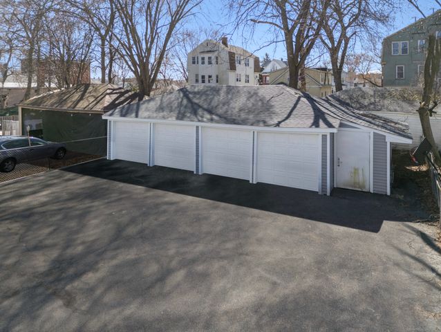 35 Clifford Street, Hartford, CT 06114