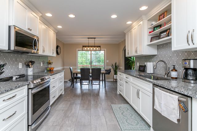 613 ADENS WOODS CT, Columbia, MO 65201