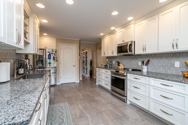 613 ADENS WOODS CT, Columbia, MO 65201