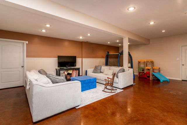 613 ADENS WOODS CT, Columbia, MO 65201