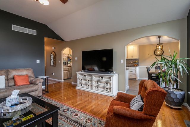 613 ADENS WOODS CT, Columbia, MO 65201