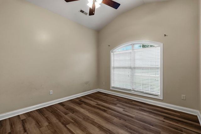 4638 Fairvue Farm Blvd, Bowling Green, KY 42104