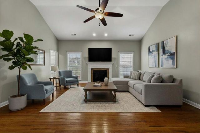 4638 Fairvue Farm Blvd, Bowling Green, KY 42104