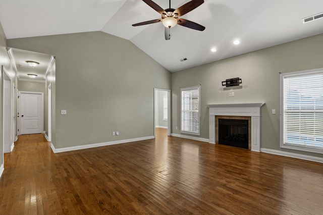 4638 Fairvue Farm Blvd, Bowling Green, KY 42104