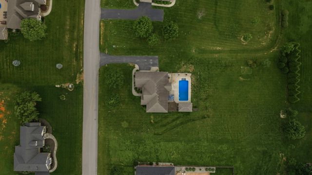 4638 Fairvue Farm Blvd, Bowling Green, KY 42104
