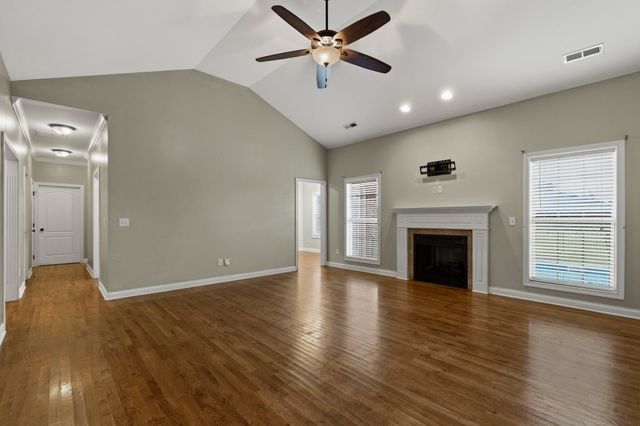4638 Fairvue Farm Blvd, Bowling Green, KY 42104