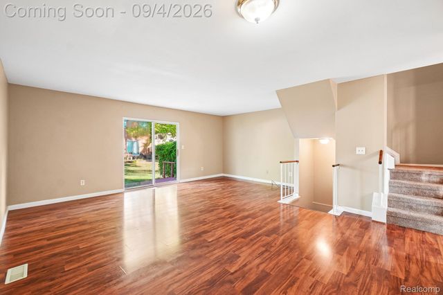 36517 Park Place Drive, Sterling Heights, MI 48310