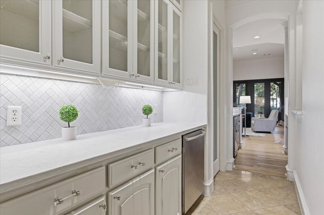 521 Round Hollow Lane, Southlake, TX 76092