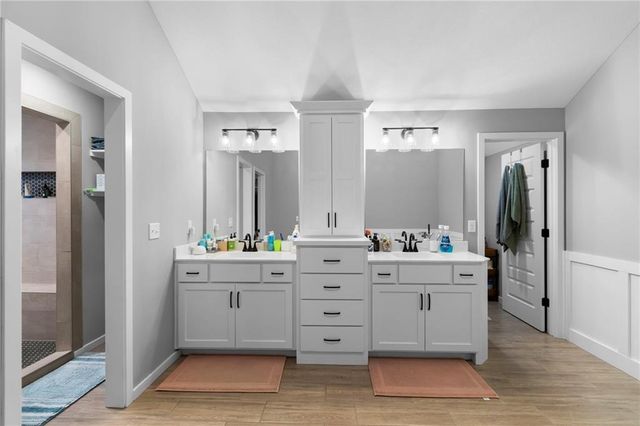 8820 NE 94th Street, Kansas City, MO 64157